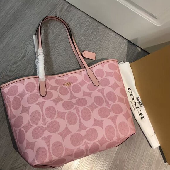 COACH Women's New CITY Buckle Shoulder Tote Shopping Bag. CAL49 Pink, Size 33×29 - Picture 2 of 7